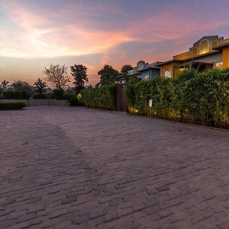 Downtown Resorts Nh8 Dhāruhera Exterior photo