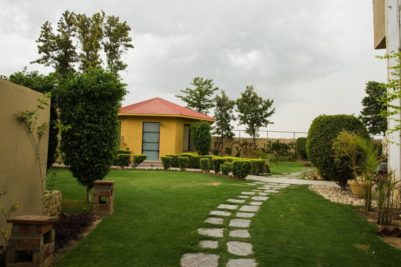 Downtown Resorts Nh8 Dhāruhera Exterior photo